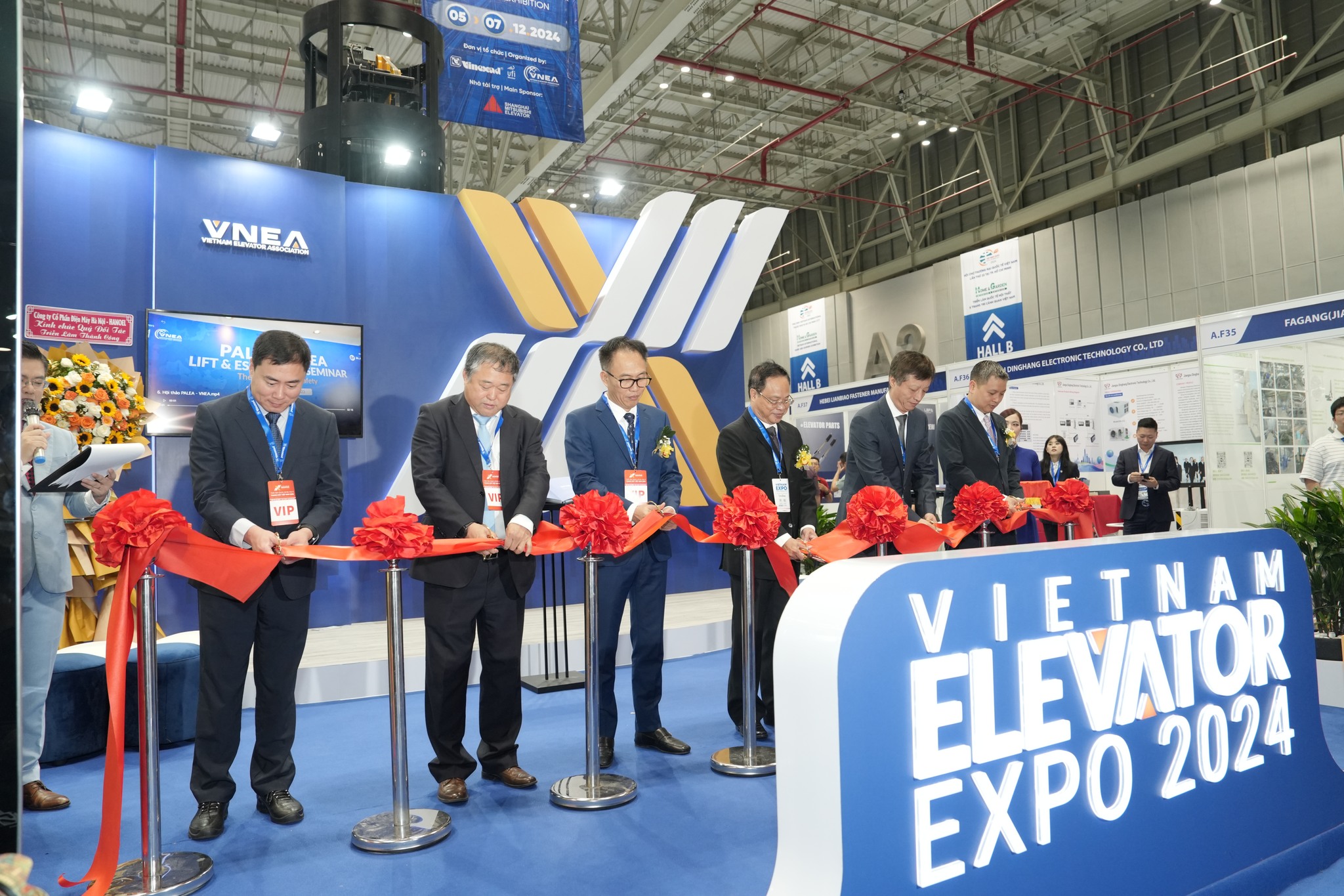 Chinh-thuc-khai-mac-Trien-lam-Thang-may-Vietnam-Elevator-Expo-2024-3