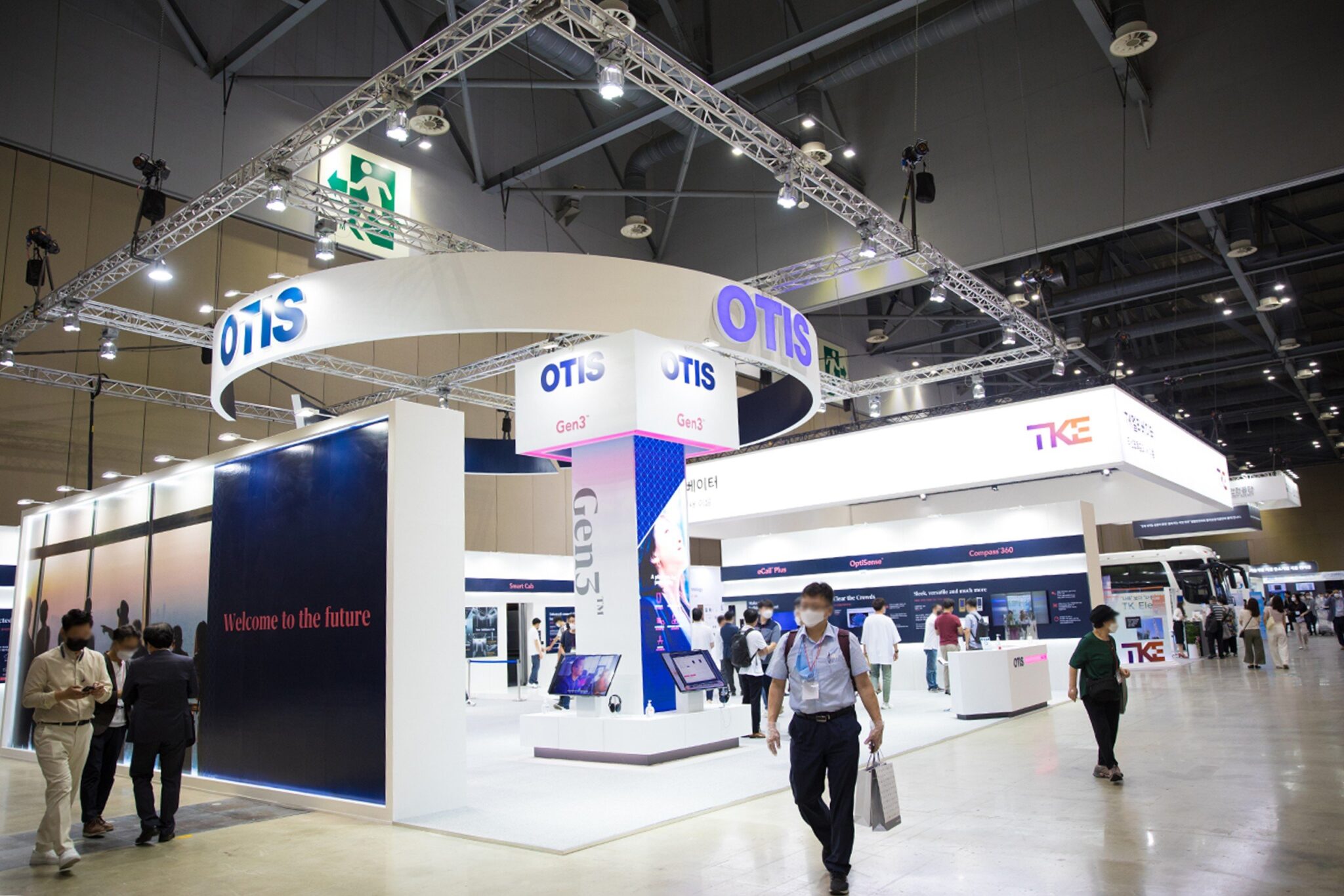 Lan-dau-tien-Viet-Nam-co-mat-tai-trien-lam-thang-may-quoc-te-8-2048x1366