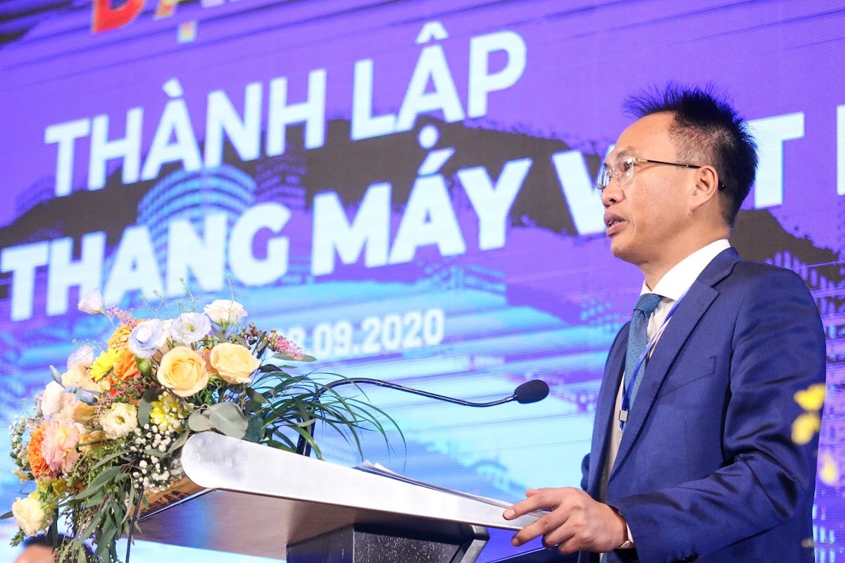 Loi-di-cho-tap-chi-thang-may-02