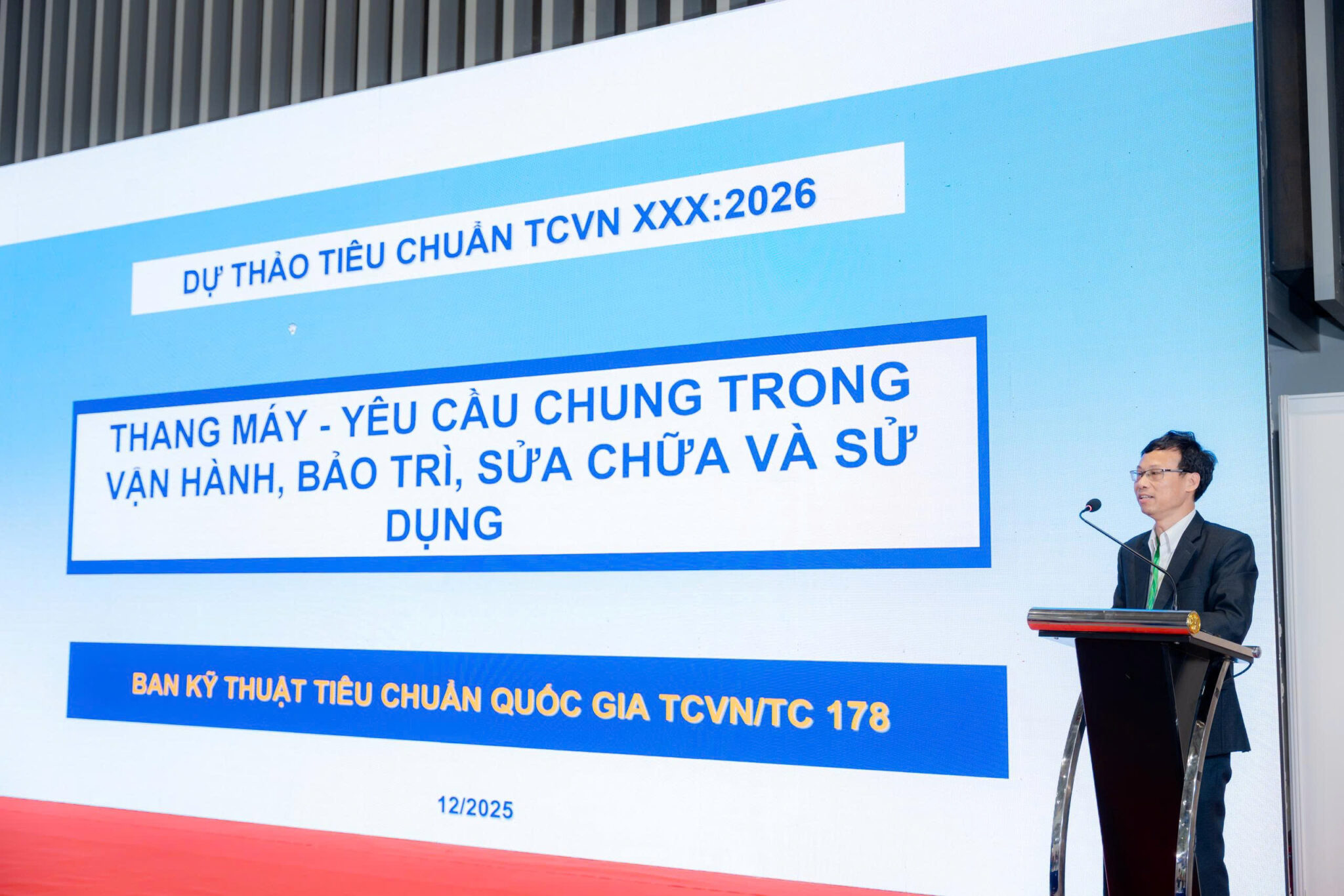 anh-toan-canh-toa-dam-quoc-te-lay-y-kien-du-thao-tieu-chuan-quoc-gia-nganh-thang-may-viet-nam-64-2048x1366