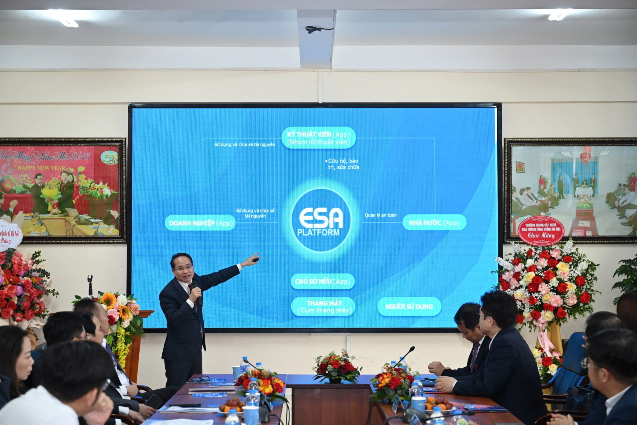 ra-mat-trung-tam-dao-tao-thang-may-dau-tien-tai-viet-nam-9-2048x1366