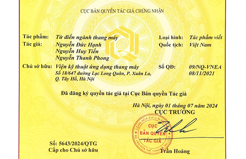 chung-nhan-ban-quyen-tac-gia-cap-cho-an-pham-tu-dien-nganh-thang-may-cua-vnea.jpg