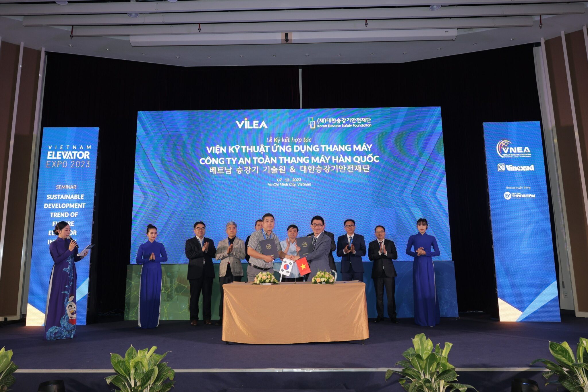 z4954003166556_06321477c23e62ca263977c48b383138-1-2048x1366